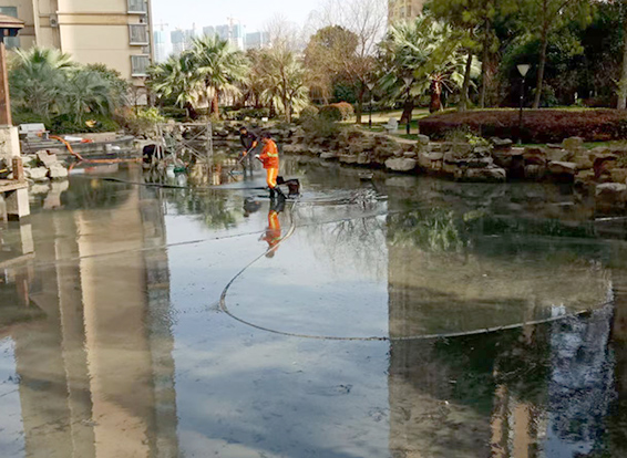 大安景观池淤泥清理