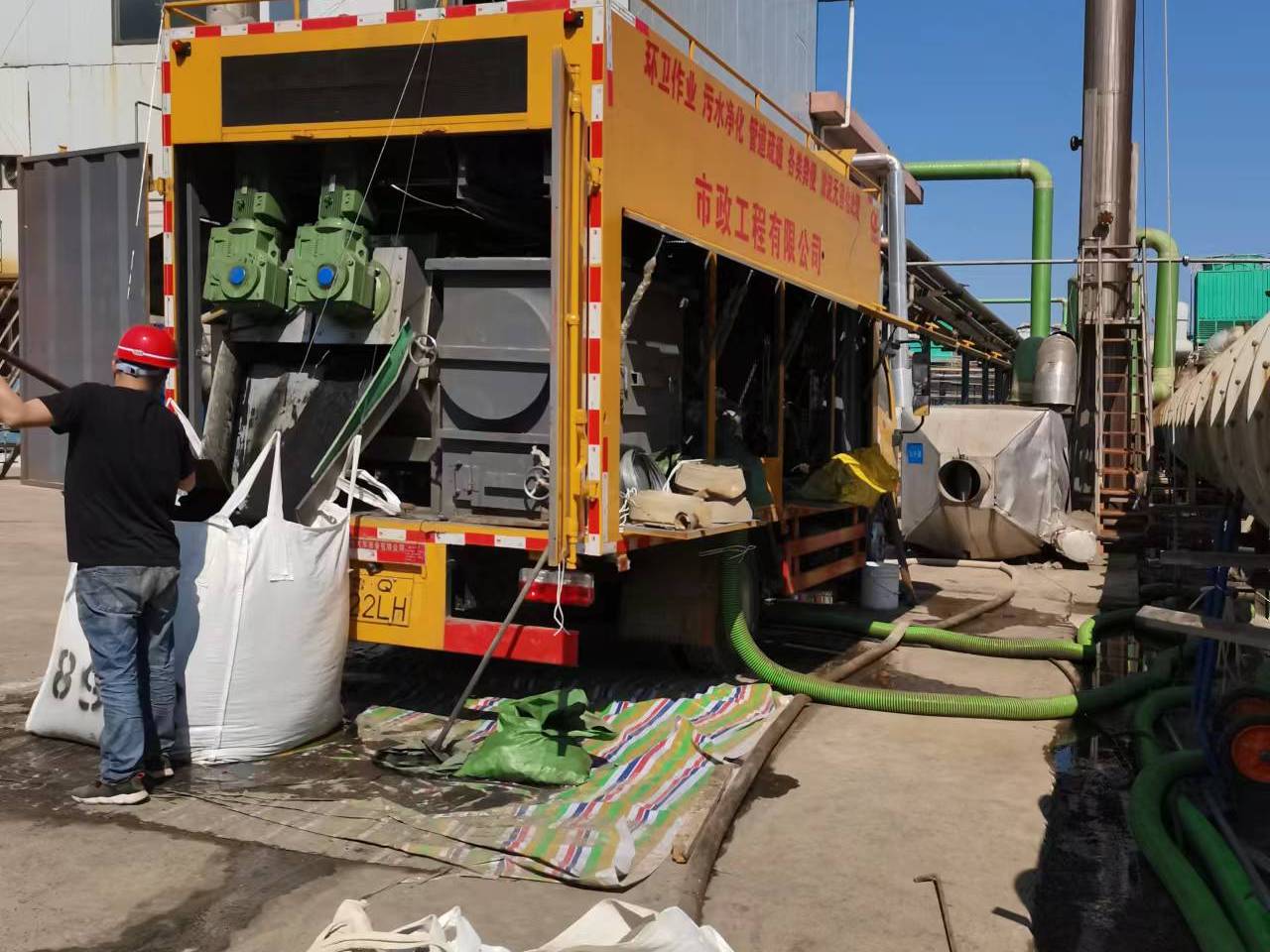 大安淤泥压干处理